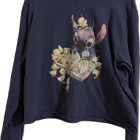 Bundle Sweatshirts 3 for $ 25 or 2 for $20 - Picture 6 of 6